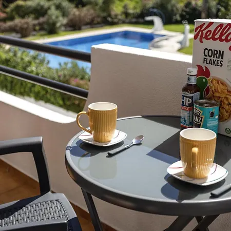 The Concierge - Center 아파트